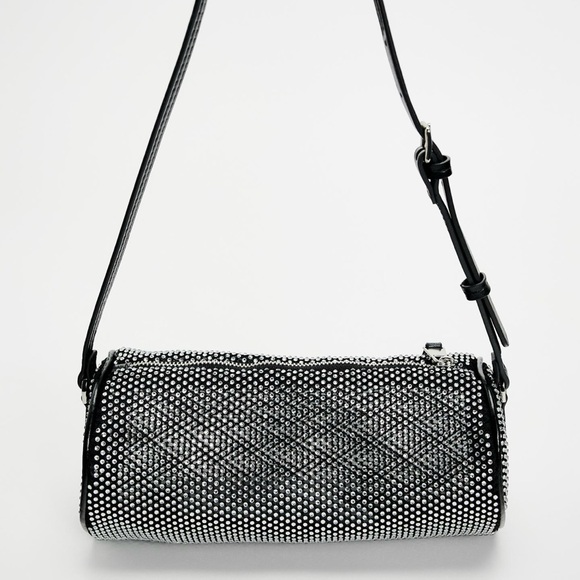 🎉SALE🎉 NWT ZARA Rhinestone Black Cylinder Bag - Picture 2 of 3